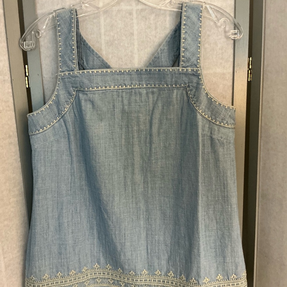 J Jill Light Blue Denim Sleeveless Top
